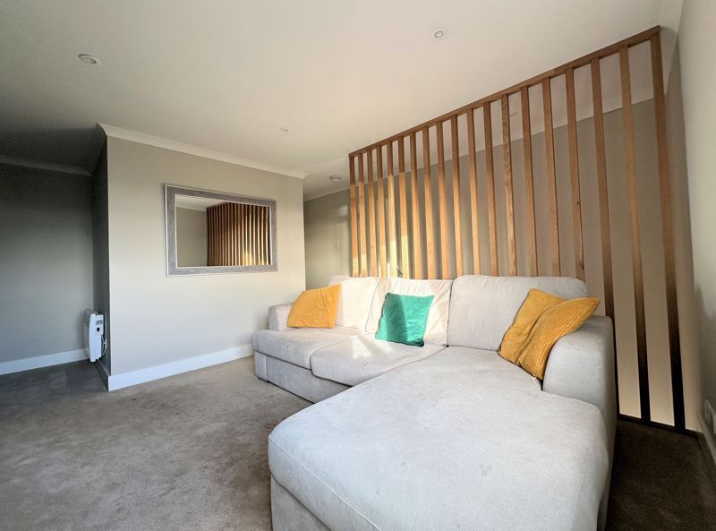 Property photo 2 of 11 Lounge/Diner