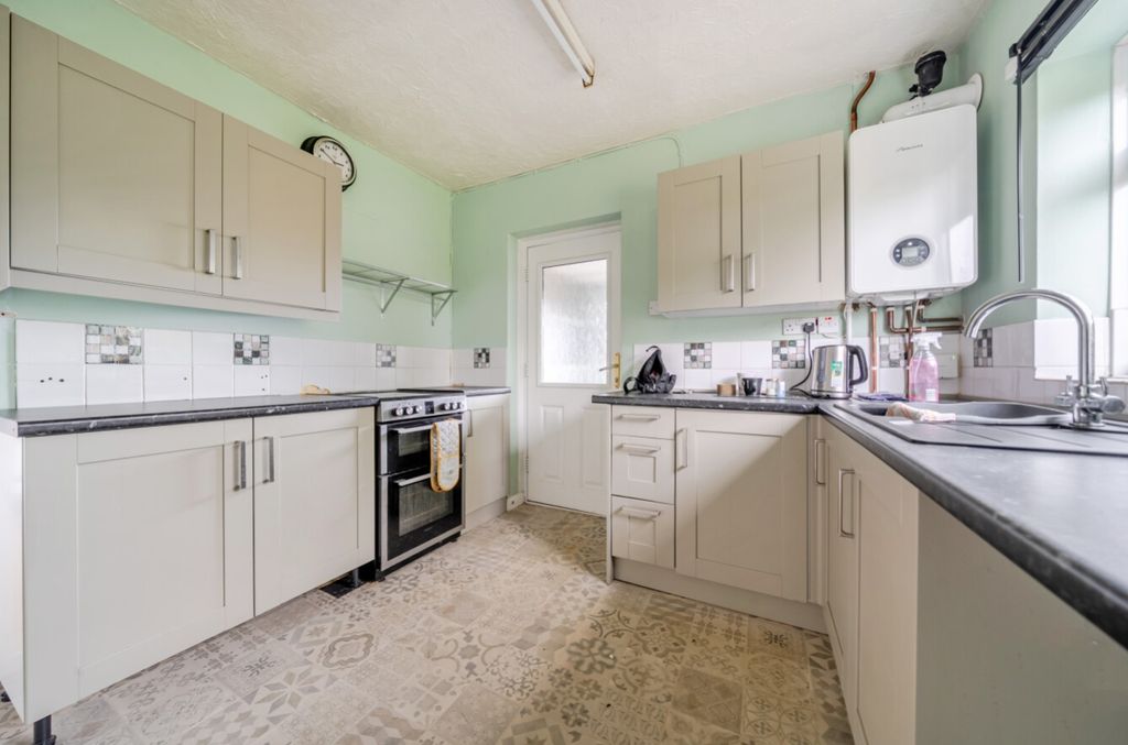 Property photo 3 of 15 1459404-6-6A060d5E573E1