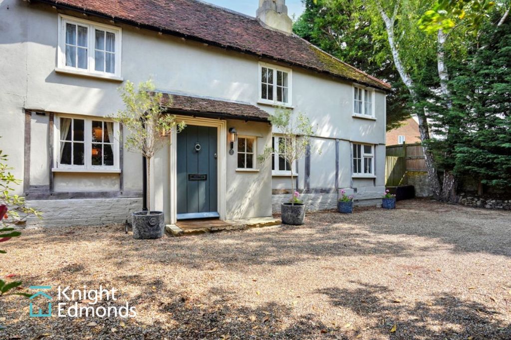 Property photo 2 of 31