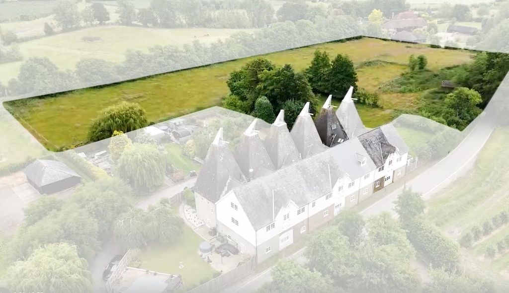 Property photo 2 of 23 Aerial -Outline Of 5 Denstrad Oast