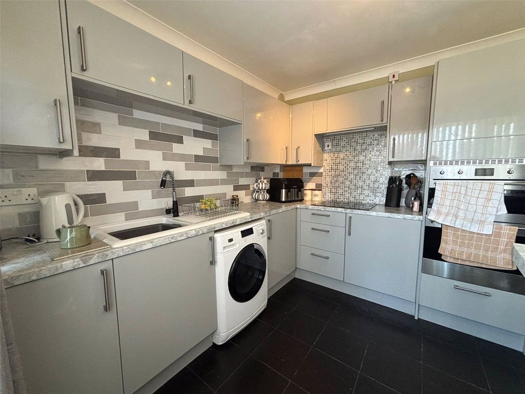 Property photo 3 of 25 Picture No. 11