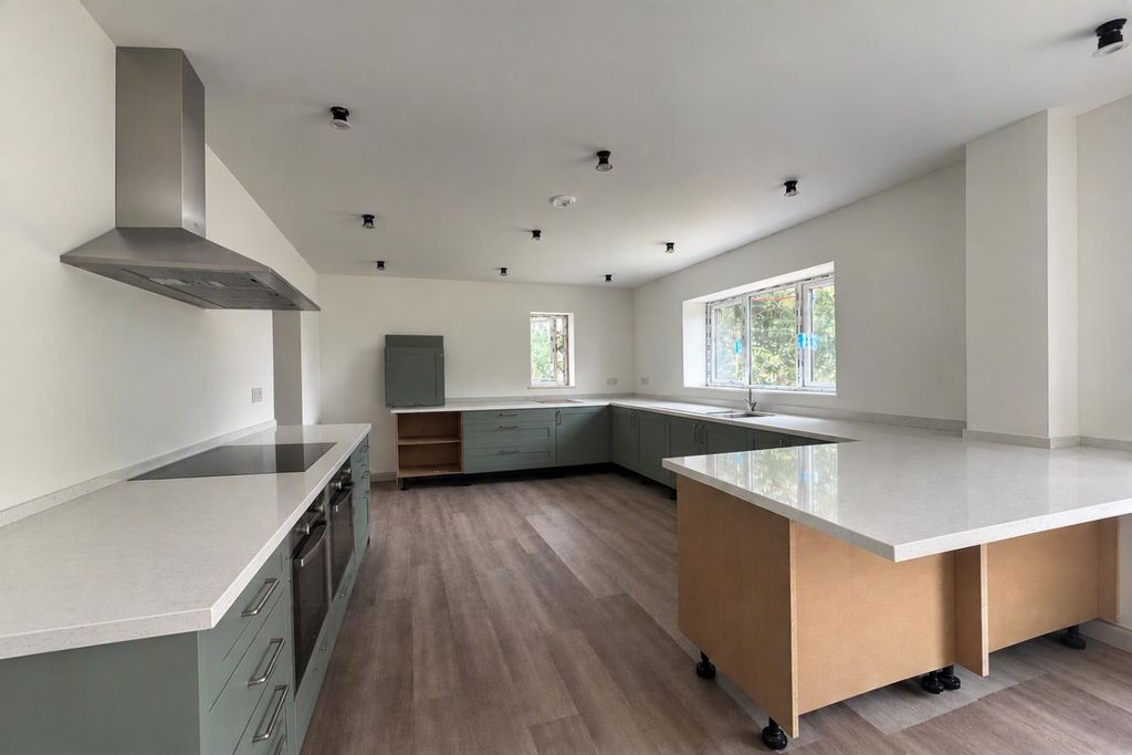 Property photo 3 of 11 Designer.Png