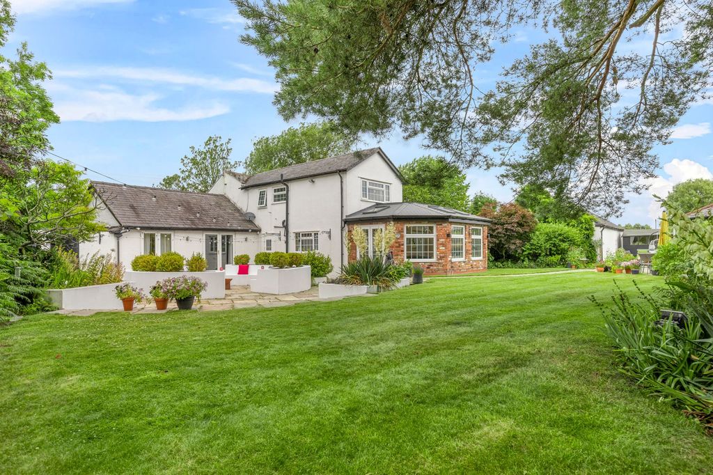 Property photo 2 of 34