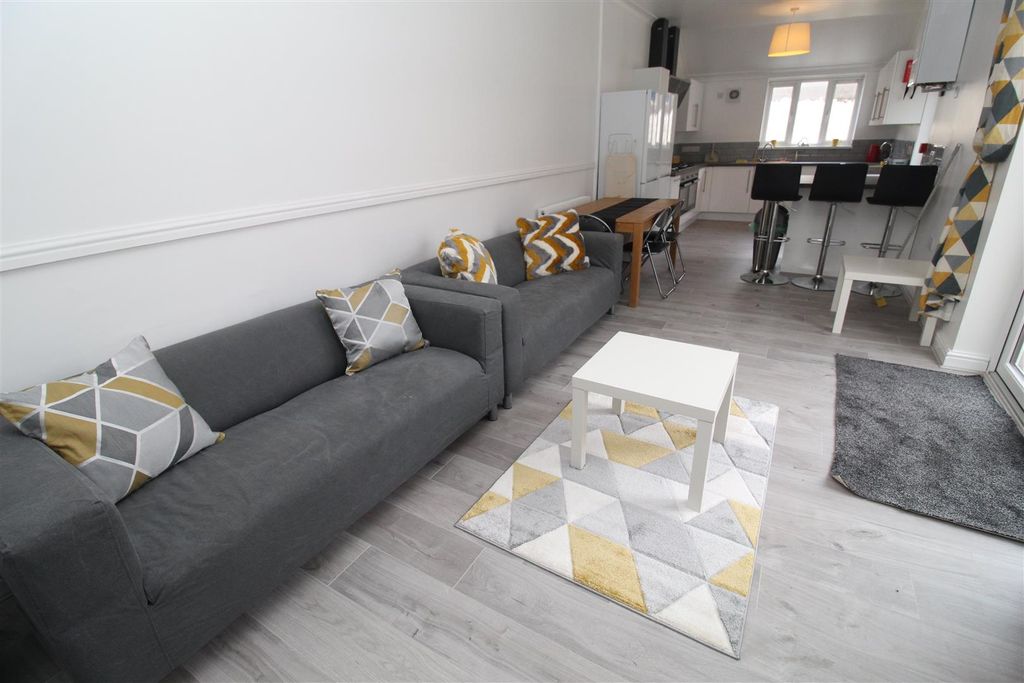 Property photo 3 of 33 Img_8461 (1).Jpg