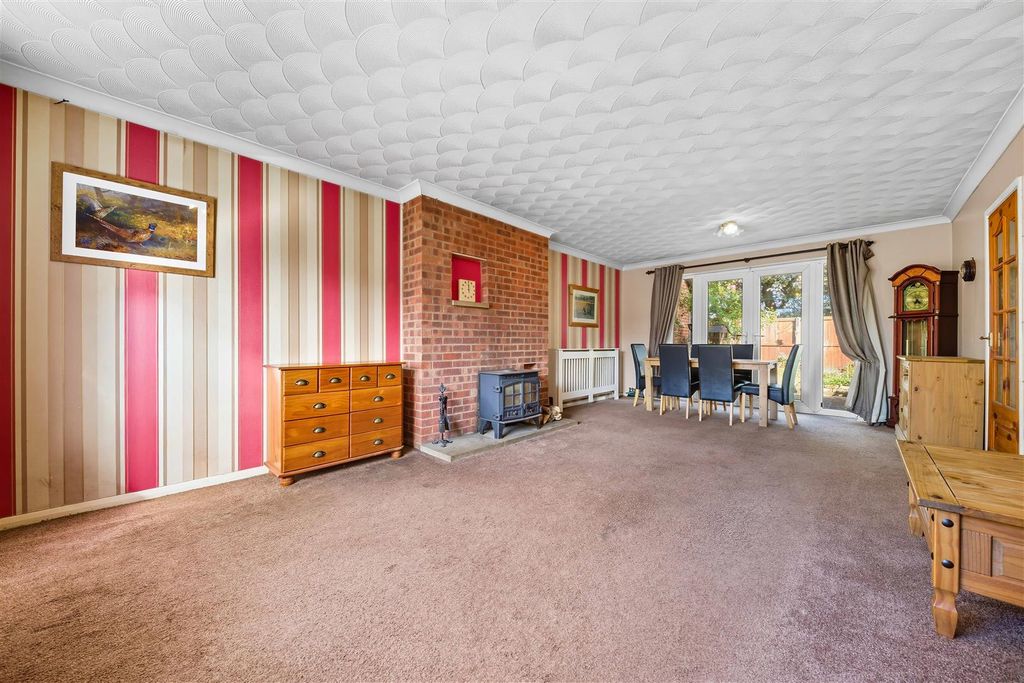 Property photo 2 of 16 Lounge Diner