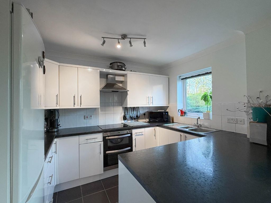 Property photo 3 of 12 20251210_091122271_0.0.Jpg