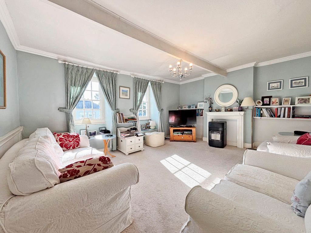 Property photo 3 of 18 Photo 3