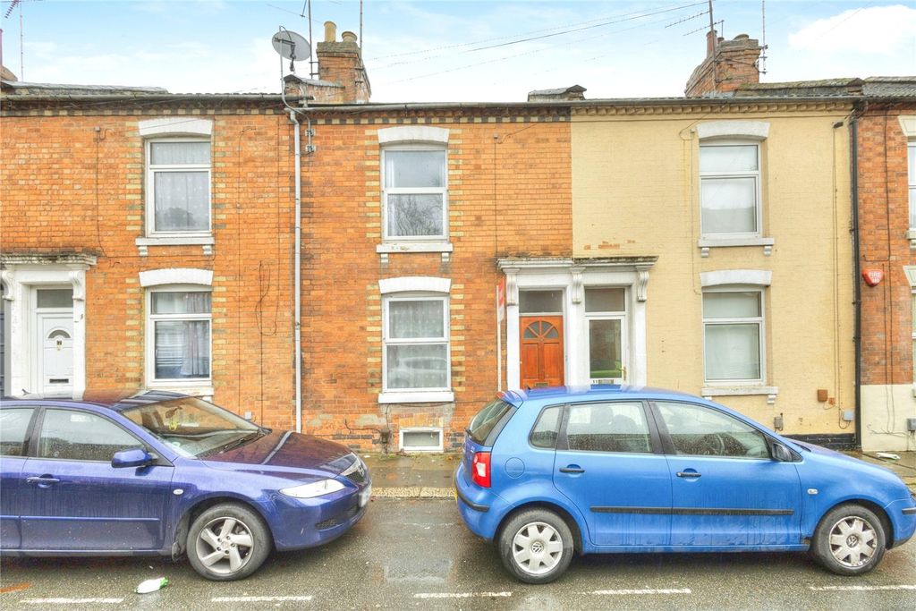 Property photo 1 of 21 Front