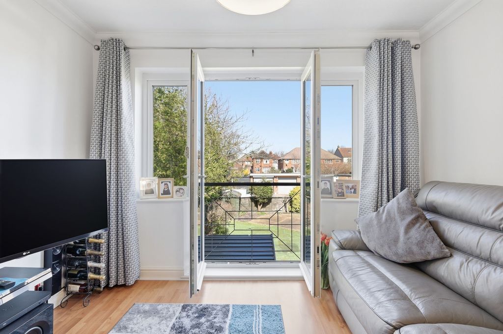 Property photo 2 of 19