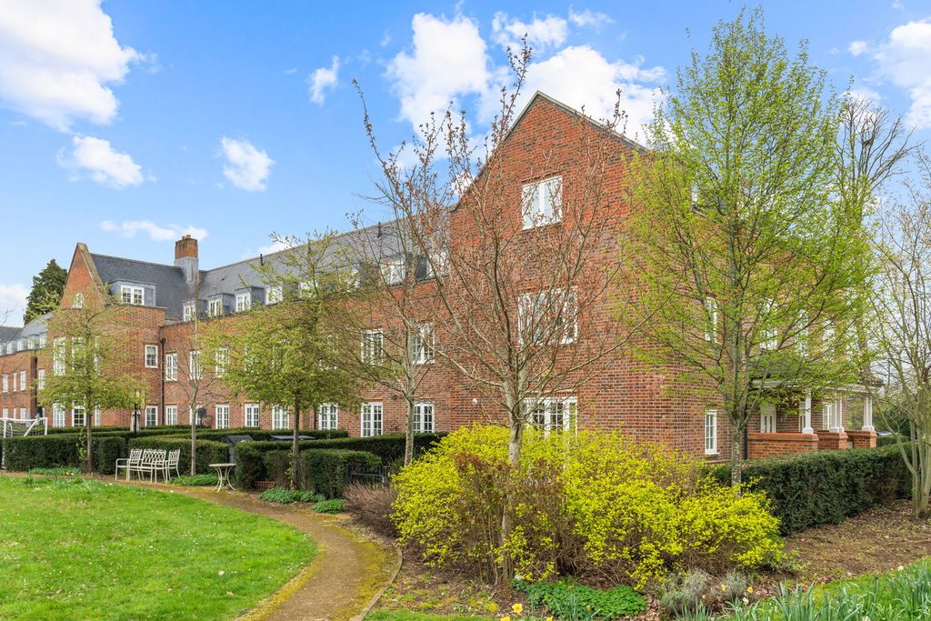 Property photo 1 of 24