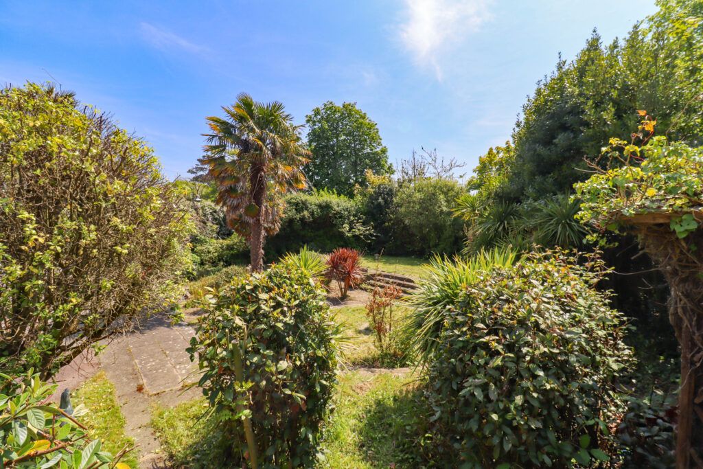 Property photo 3 of 31