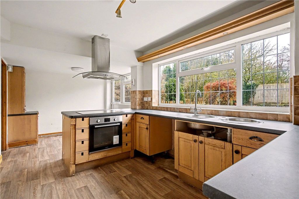 Property photo 3 of 21 Picture 3