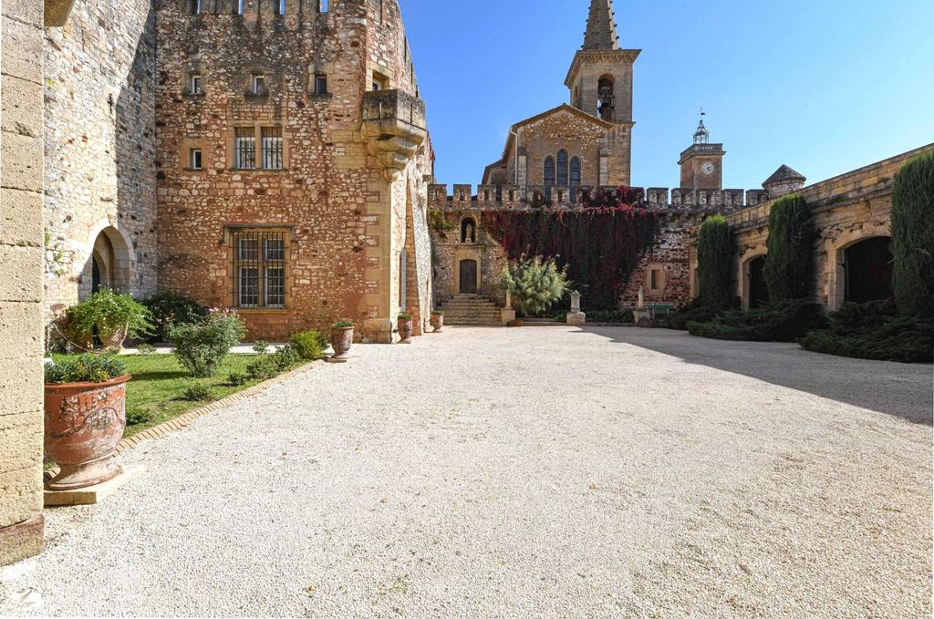 Property photo 3 of 47