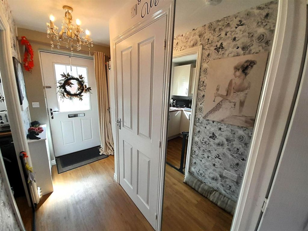 Property photo 2 of 26