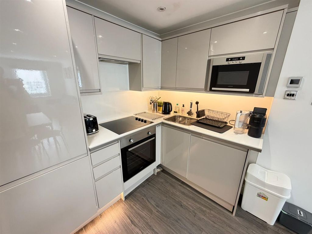 Property photo 2 of 6 Kitchen.Jpg