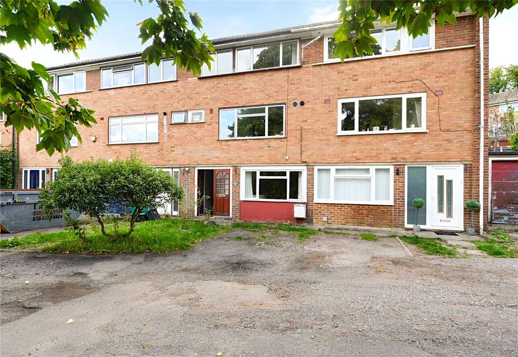Property photo 1 of 20 Front