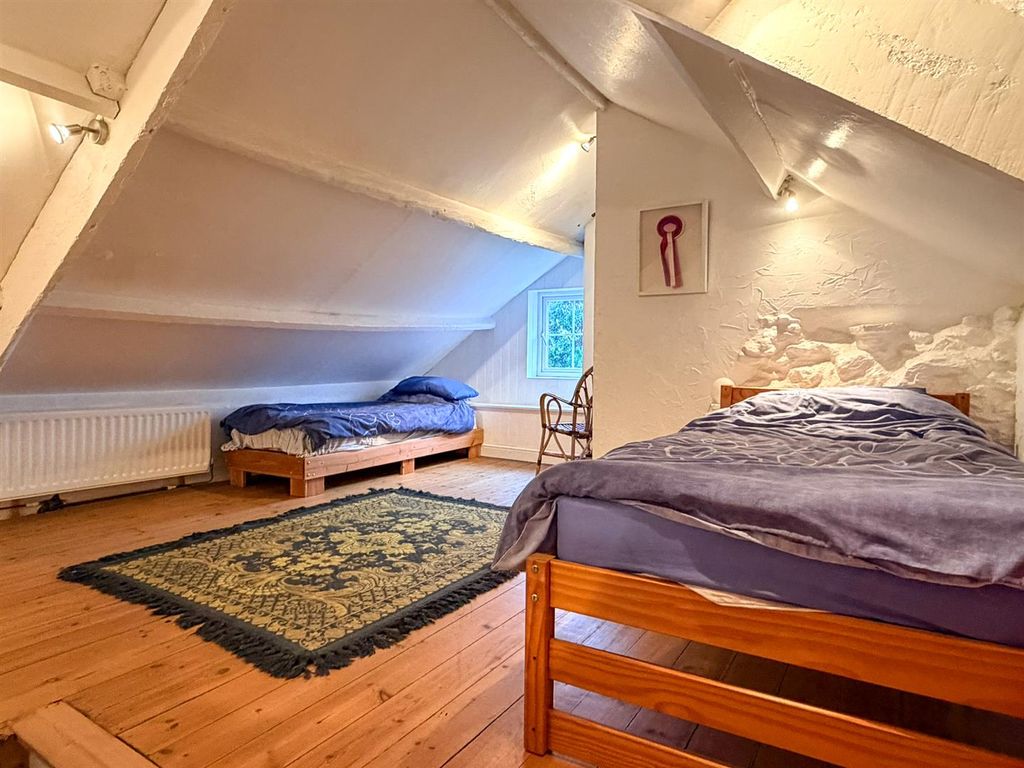 Property photo 3 of 10 Img_2062.Jpg