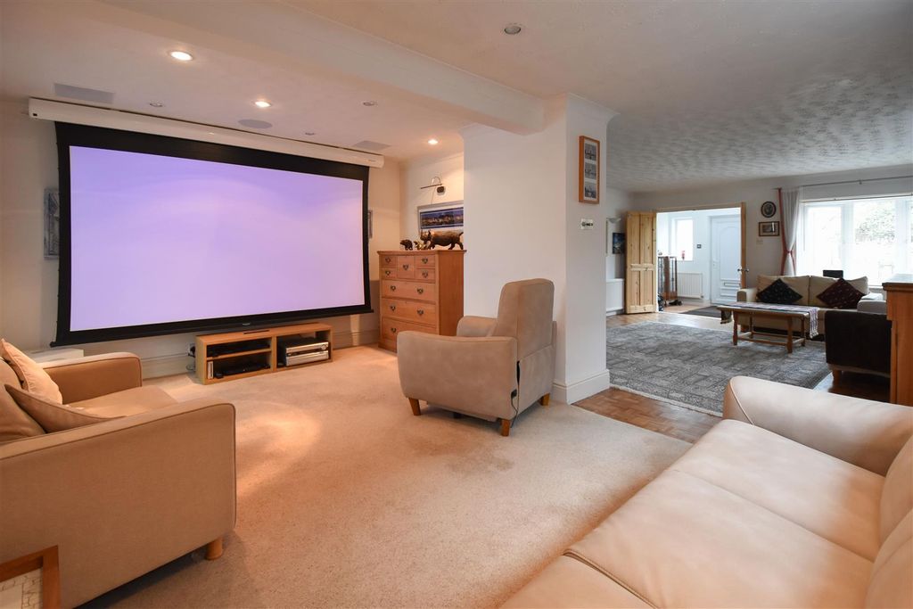 Property photo 2 of 31 Dsc_0170.Jpg