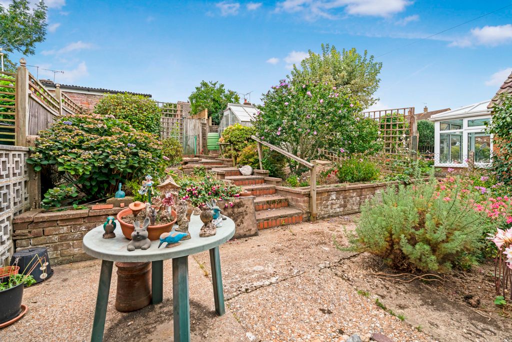 Property photo 3 of 12