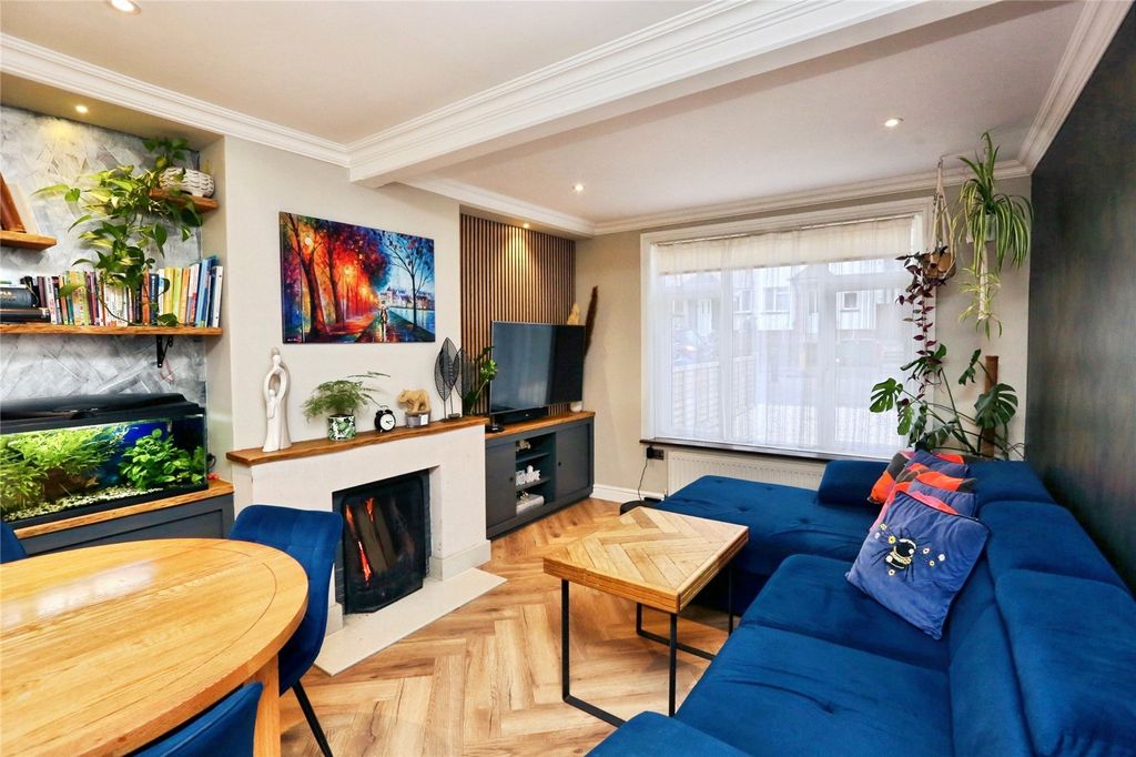 Property photo 3 of 21 Picture No. 12