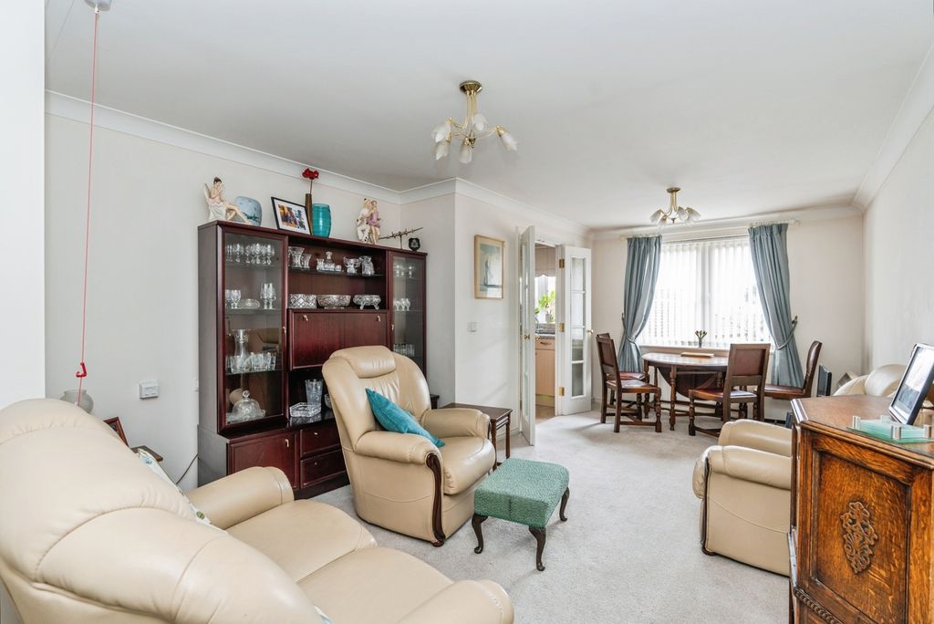 Property photo 3 of 20 Pbox-Img.Jpg