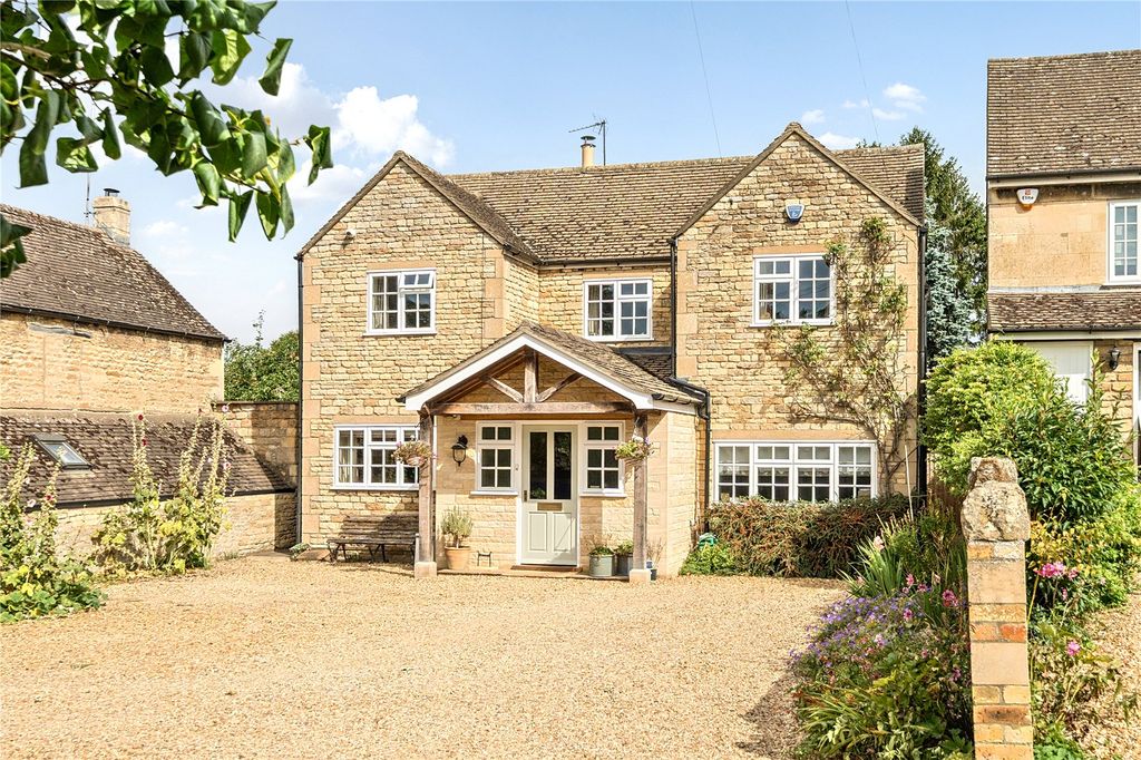 Property photo 1 of 27 23 Aldgate