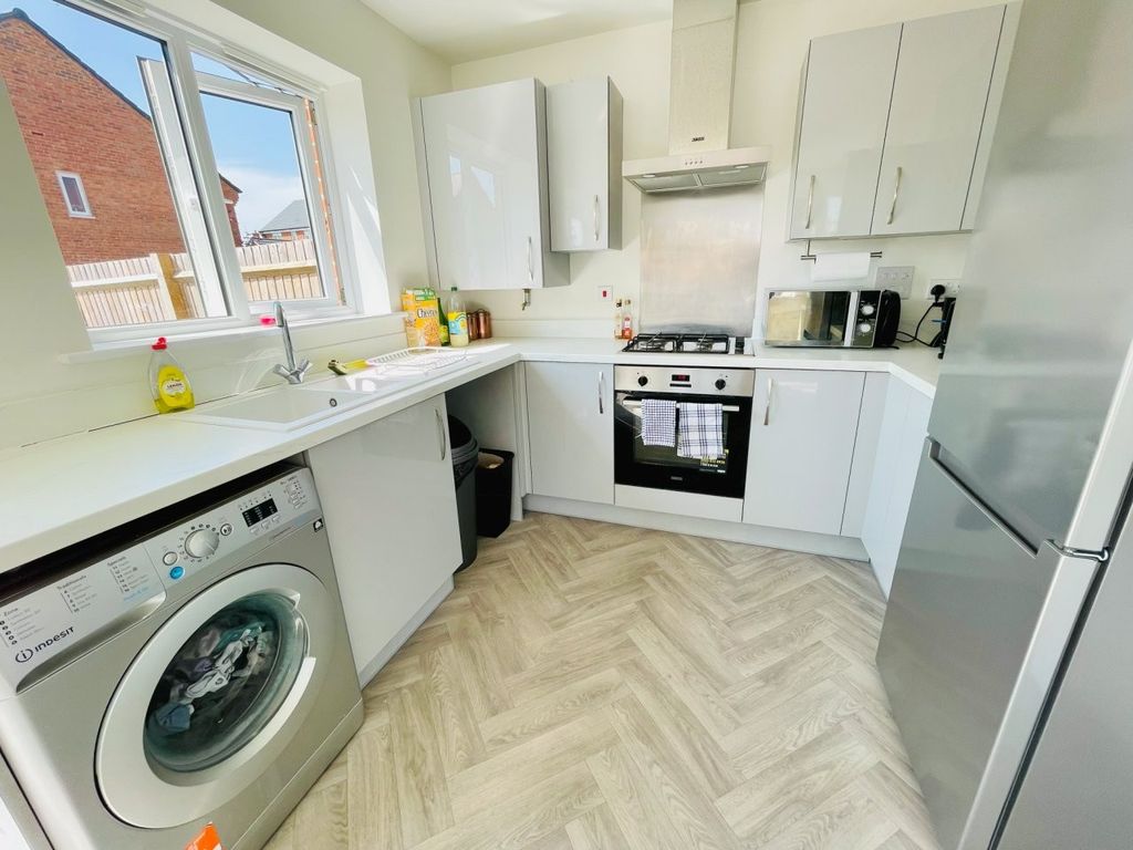 Property photo 3 of 17 Kitchen/Breakfast Room
