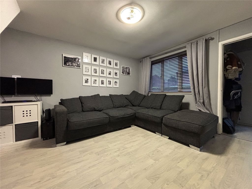 Property photo 2 of 14 Picture No. 10