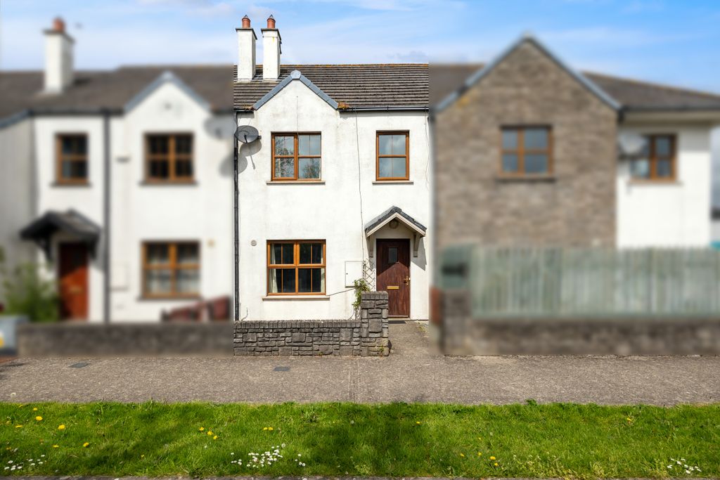 Property photo 1 of 24