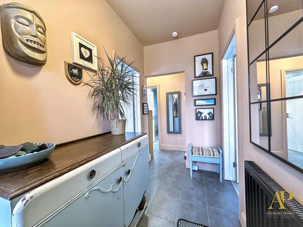 Property photo 2 of 25 Hallway