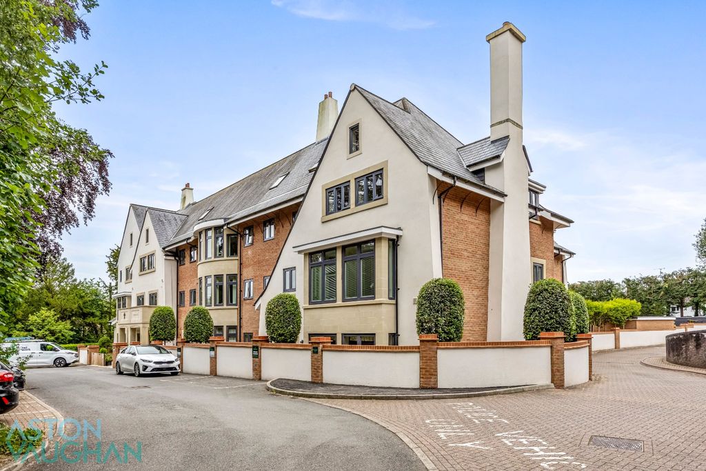 Property photo 1 of 14 4746690