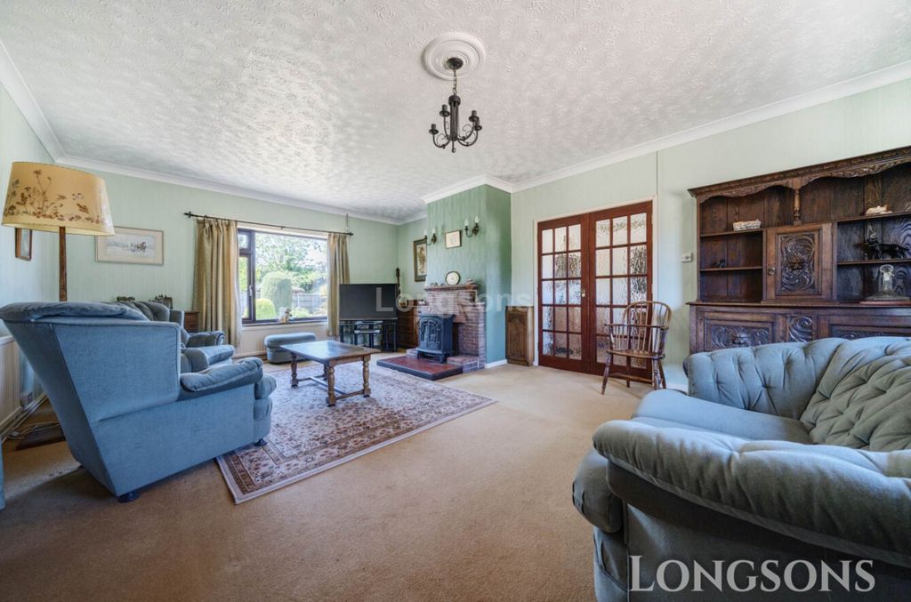 Property photo 3 of 19