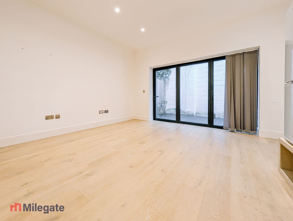 Property photo 1 of 8 Photo 1