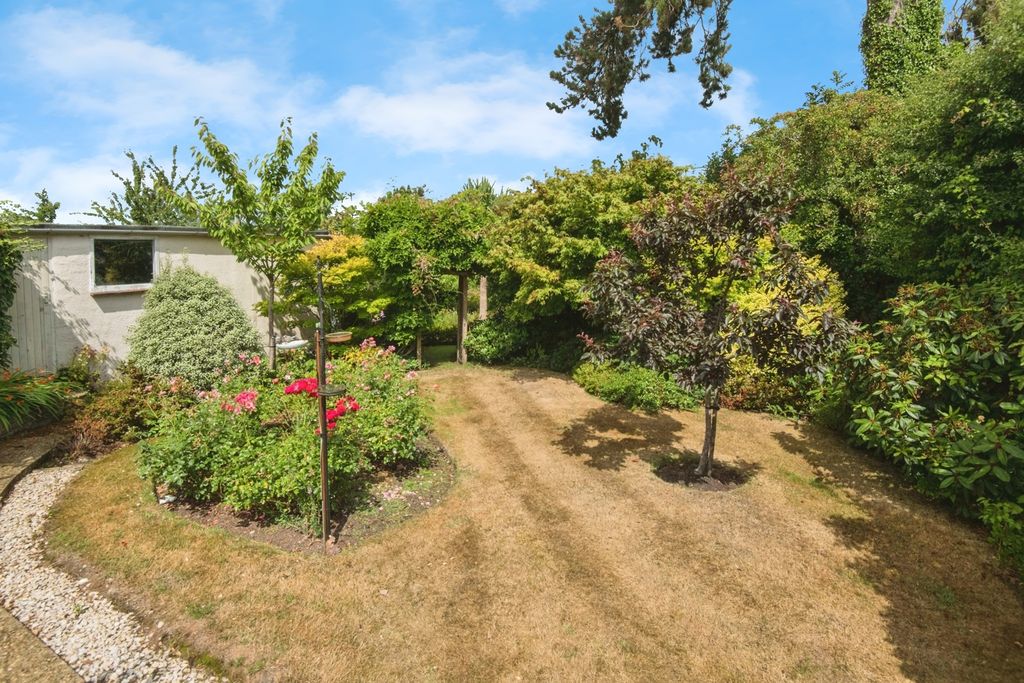 Property photo 2 of 17 Photo