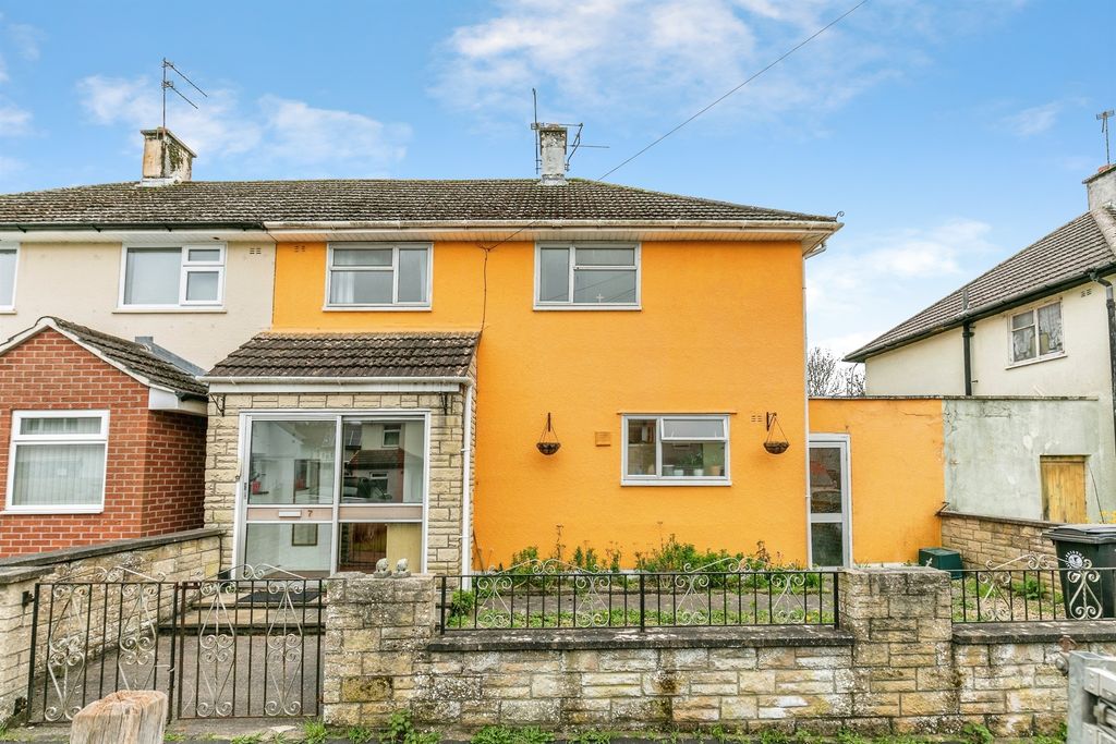 Property photo 1 of 12