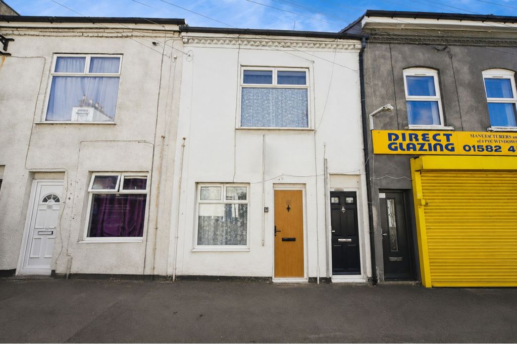 Property photo 3 of 23