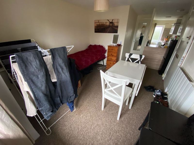 Property photo 3 of 9 Photo 10