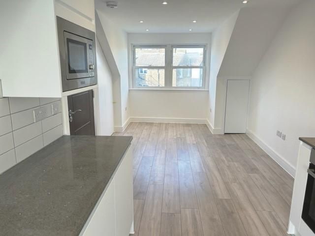 Property photo 3 of 13 Photo 8