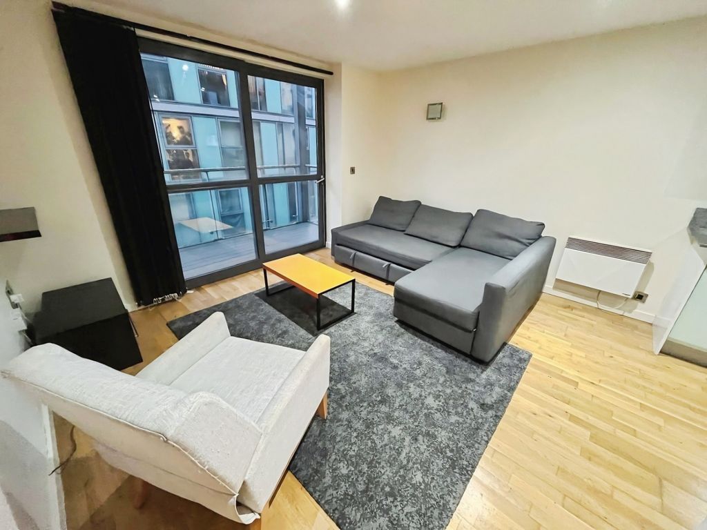 Property photo 2 of 15 Lounge