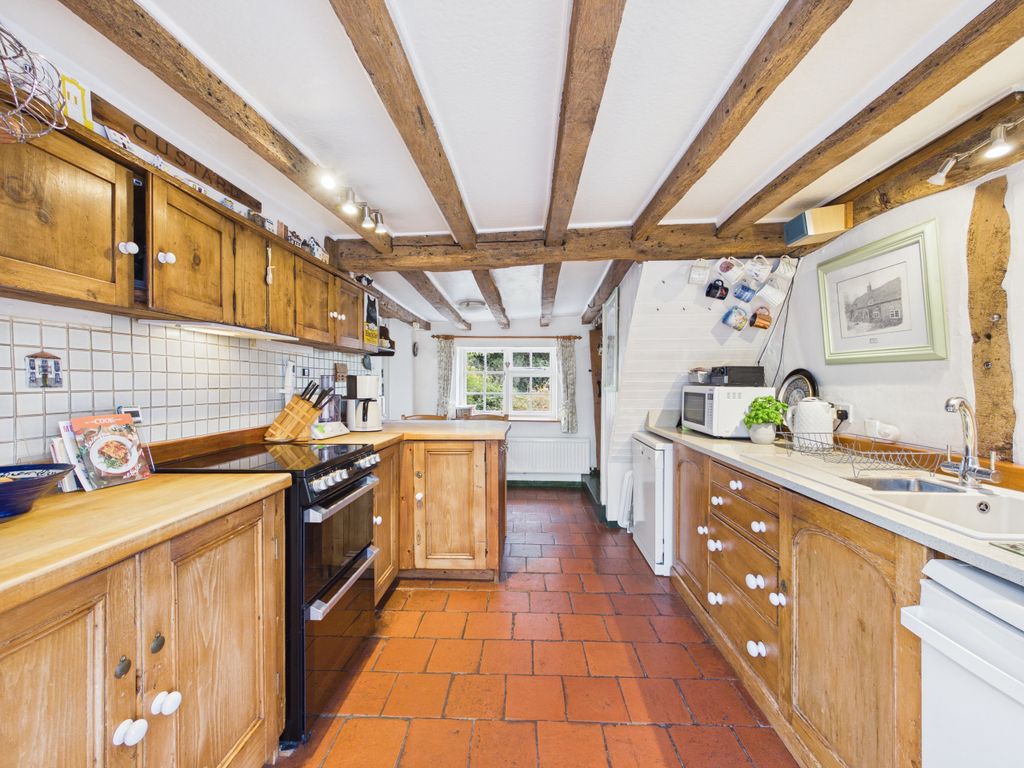 Property photo 2 of 21 Kitchen