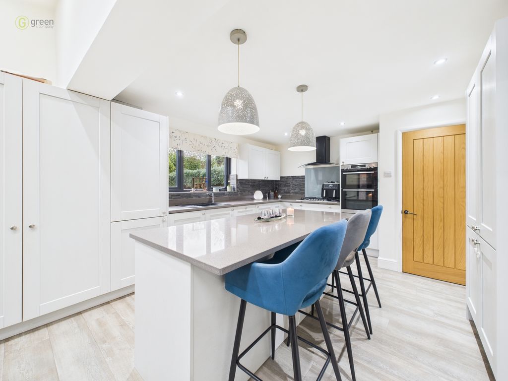 Property photo 3 of 25 Cam01698G0Pr0143Still005