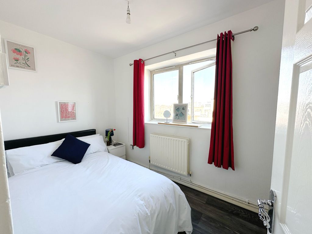 Property photo 1 of 4