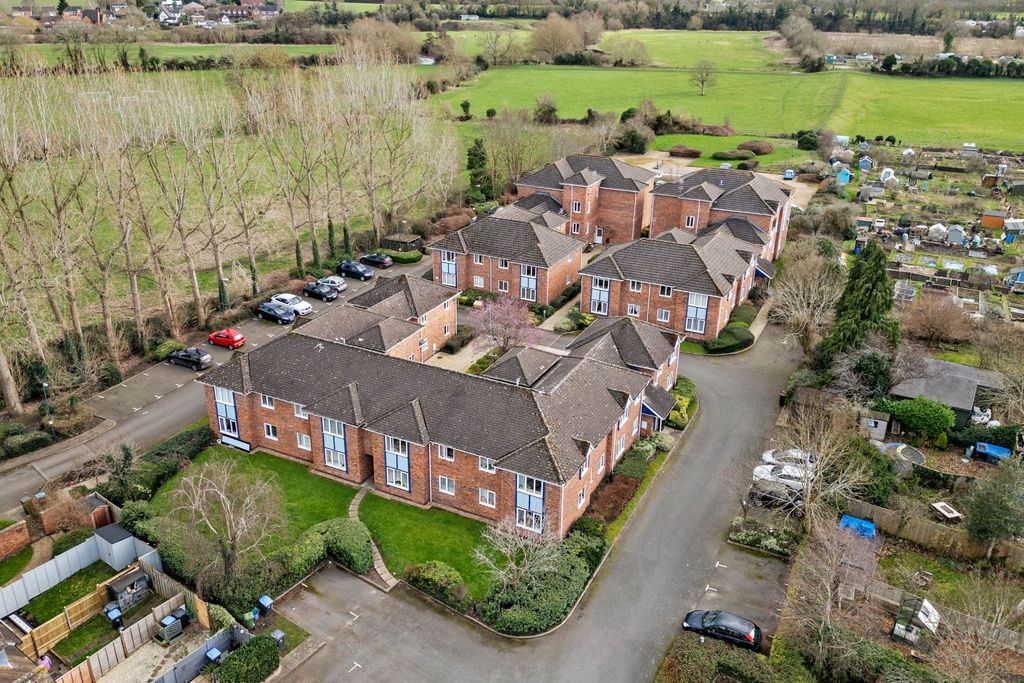 Property photo 2 of 14 Photograph 2