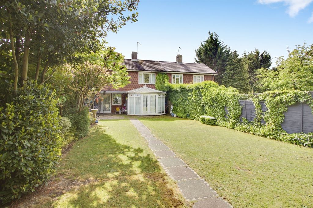 Property photo 1 of 28