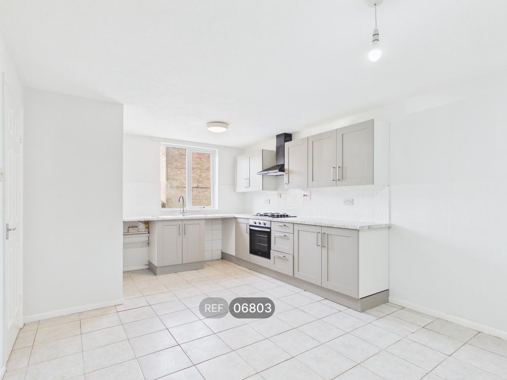 Property photo 3 of 18 Kitchen / Living Area