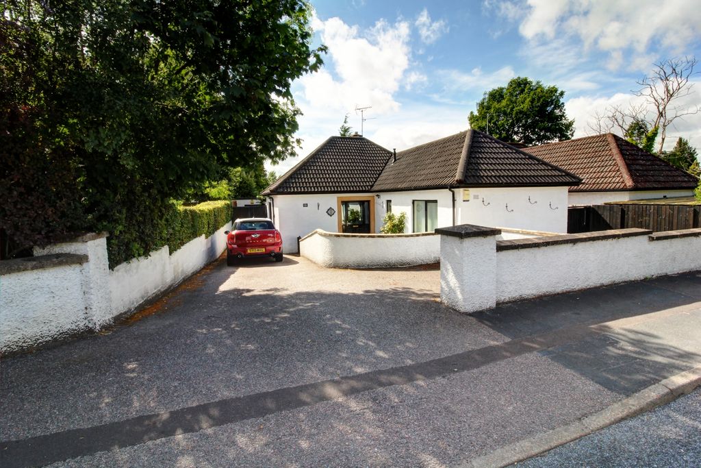 3 bed bungalow for sale Upper Drummond