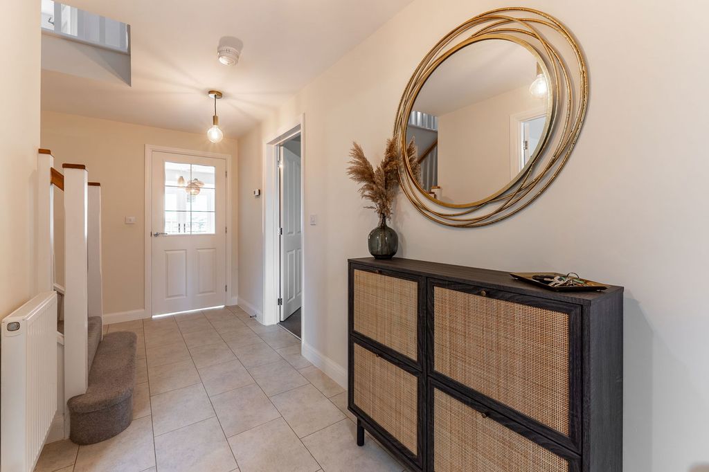 Property photo 3 of 42