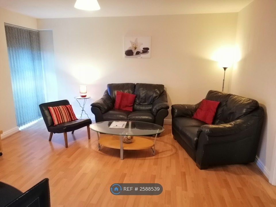 Property photo 3 of 9 Living Room