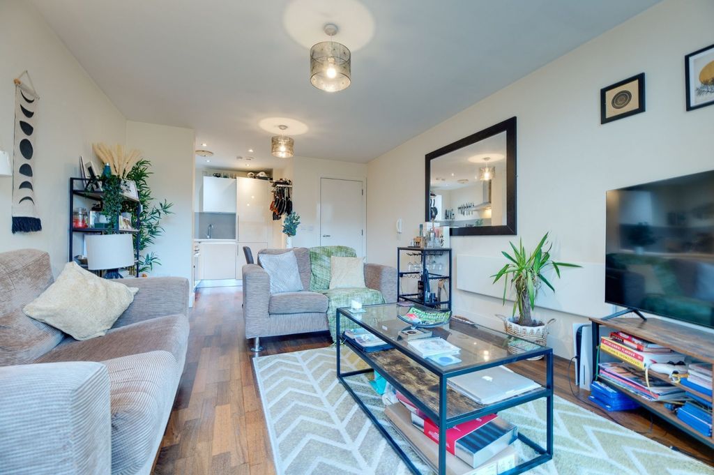 Property photo 2 of 12 Open Plan Living