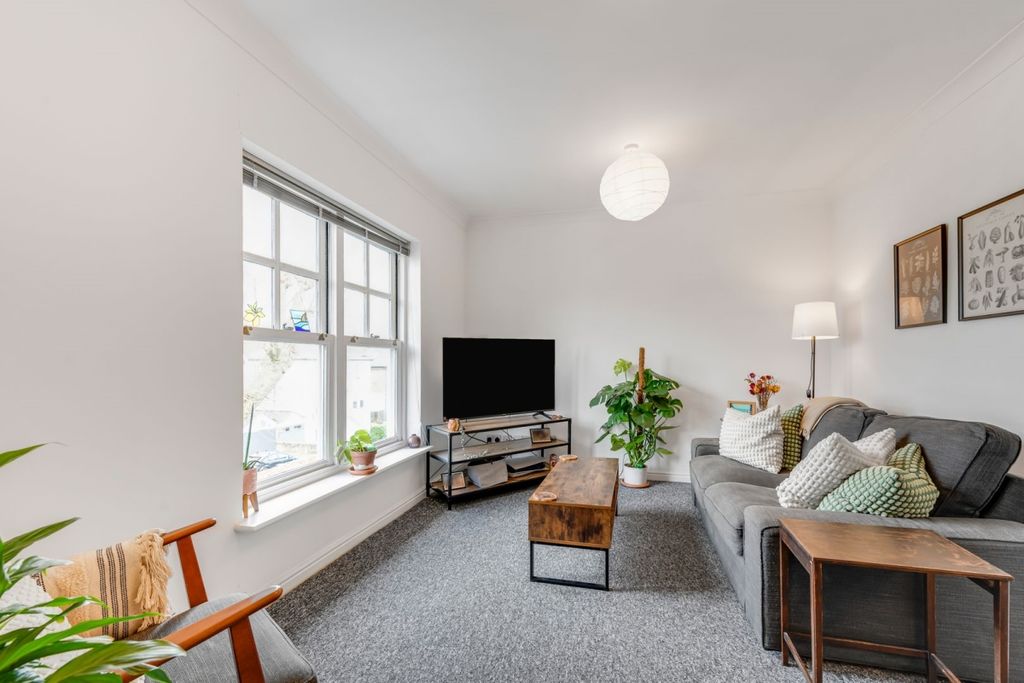 Property photo 2 of 4 Kfh-25_Brooklands_Co